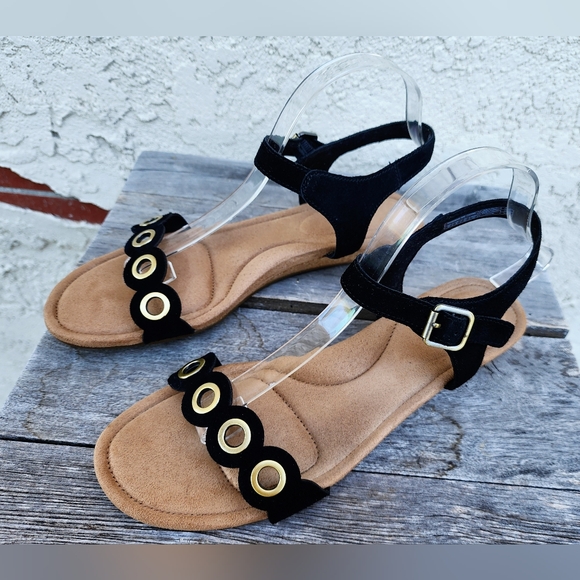 10 women Koolaburra by UGG platform cork grommet strap sandals black gold velvet - Picture 7 of 16